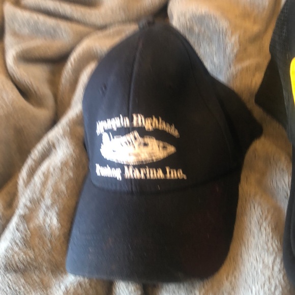 Cap bundle. 3 hats. - Picture 3 of 6